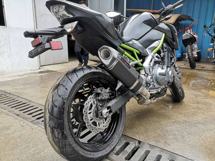 how motorcycle exhaust